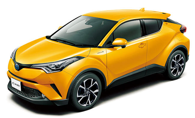 <strong>TOYOTA C-HR<br />251万6400円〜290万5200円</strong><br />小型SUV市場にトヨタが満を持して送り込んだ最新作。前衛的なルックス、燃費性能と高い走行性能を両立した2種類のエンジンなど、死角がない。また、安全性能もぬかりなく、多くの最新装備が用意されている。（トヨタお客様相談センター）