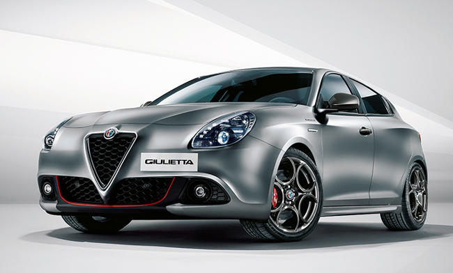 <strong>ALFA ROMEO GIULIETTA<br />376万9200円〜424万4400円</strong><br />デザイン性や走りに定評のあるアルファロメオのハッチバック。エンジンは1.4リットルと1.8リットルの2種類、トランスミッションはダイレクト感が楽しめる2ペダルMT「Alfa TCT」を採用。走りを楽しみたい人にうってつけの1台だ。（アルファコンタクト）