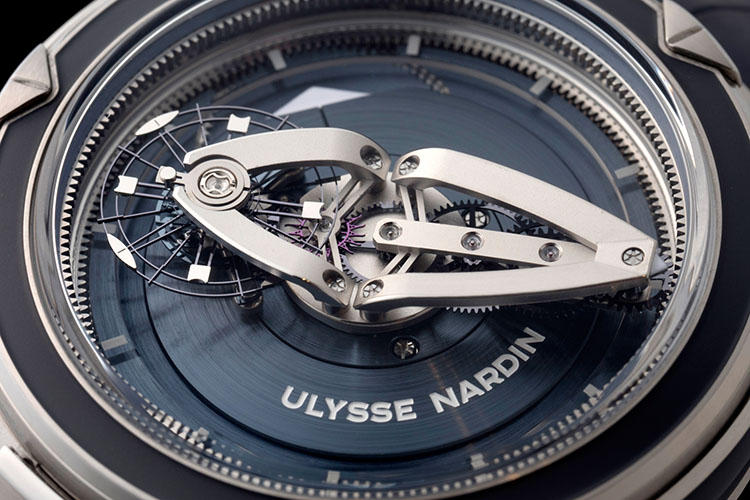 <b>Ulysse Nardin >></b>