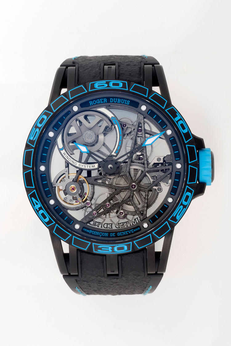 <b>ROGER DUBUIS >></b>