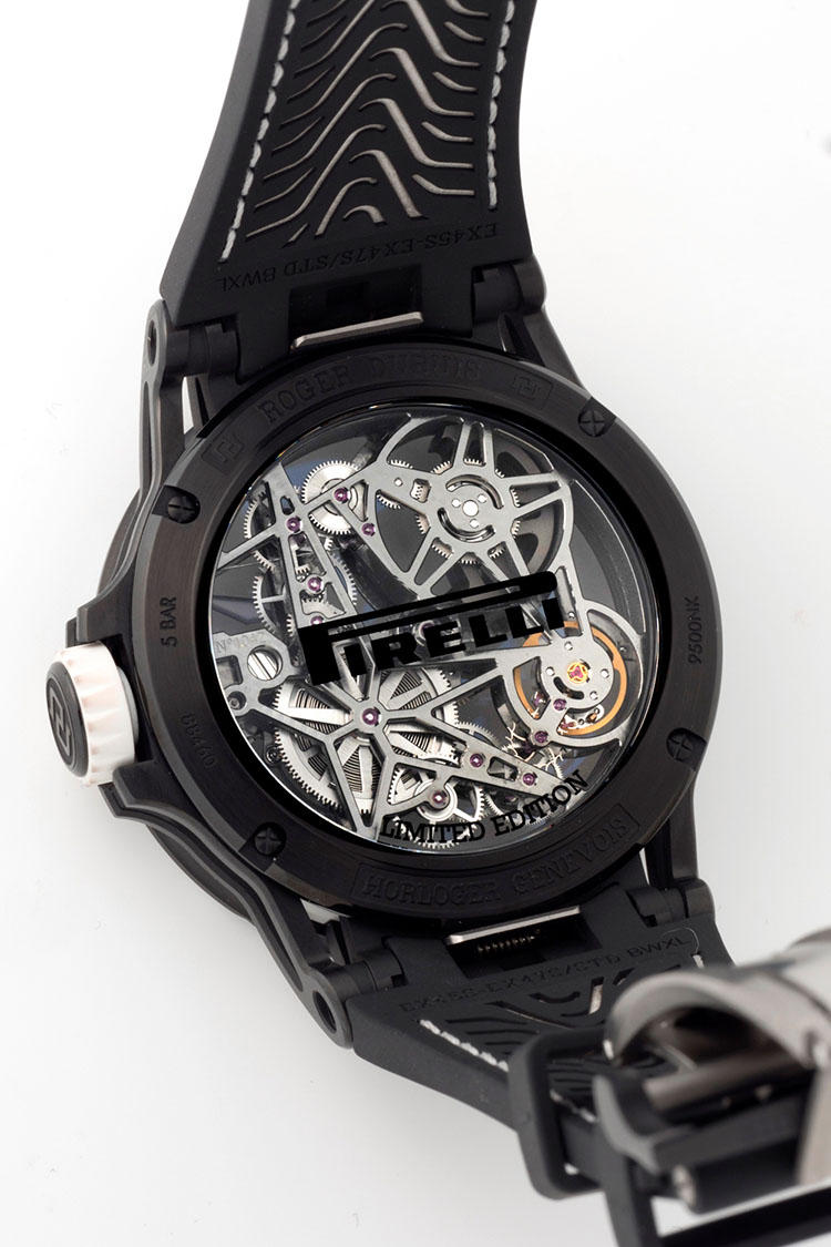 <b>ROGER DUBUIS >></b>