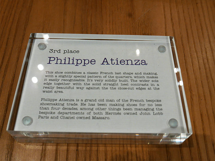 Phillippe Atienza。長らくフランスのビスポークシューメーカーでフレンチラストを習得した後、自信のブランドを数年前に立ち上げた。