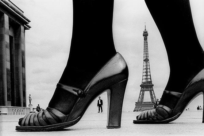 For“STERN” ,shoes and EiffelTower,1974,Paris,France©Frank Horvat