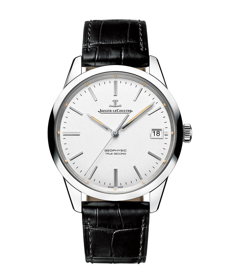 <b>JAEGER-LECOULTRE</b></br>ジャガー・ルクルト</br></br><b>ジオフィジック・トゥルーセコンド</b><hr><b>超高精度を極めたステップ運針する秒針</b></br>空気抵抗を軽減する特殊な形状のジャイロラボテンプが、超高精度に時を刻む。控えめでクリーンな外観の内に、名門マニュファクチュールならではの革新的なメカニズムを潜めた。秒針は正確な1 秒刻みのステップ運針をし、優れた精度が視覚的に実感できる。時分針にはベージュの夜光塗料を施し、ほのかにヴィンテージ感を醸し出しているのが、お洒落。自動巻き。径39.6mm。SS ケース。アリゲーターストラップ。100 万円（ジャガー・ルクルト）