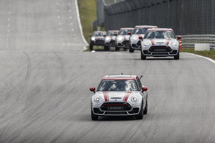 v「ミニ JCW」ってなんだ??