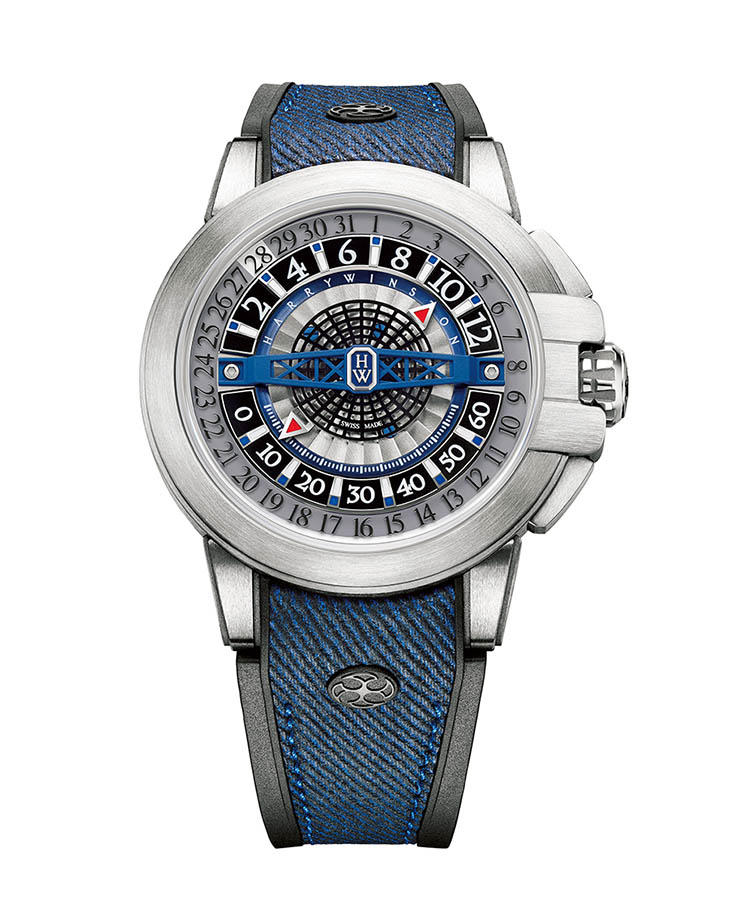 <b>HARRY WINSTON</b></br>ハリー・ウィンストン</br></br><b>プロジェクト Z12</b><hr><b>軽量な特殊素材に潜むダブル・レトログラード</b></br>航空・宇宙産業で使われる素材、ザリウムを用いた限定モデル。ダイヤルを時と分の各レトログラード表示が上下2分割する。さらに時針は1時間毎に進むジャンピング式。限定300本。自動巻き。径42.2mm。ザリウムケース。カーフ＋ラバーストラップ。285万円。（ハリー・ウィンストン クライアントインフォメーション）