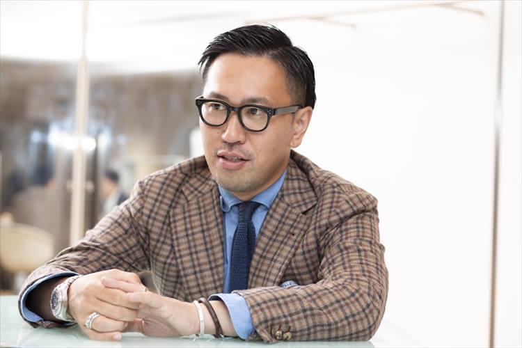 日本橋三越本店 紳士オーダーバイヤー 鏡 陽介さん