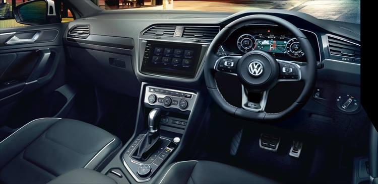 現在のVW車のトレンドでもある次世代の12.3型デジタルメータークラスターやネットワーク検索にも対応するインフォテインメントシステムである「Discover Pro」も標準装備またはオプションで対応する。