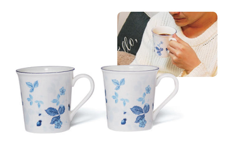 <b>WEDGWOOD<br >ウェッジウッドのティーカップ</b><br />こちらも定番の英国陶磁器ブランド。毎日のコーヒーや紅茶、週末の来客など「失敗がない安心感」がある。