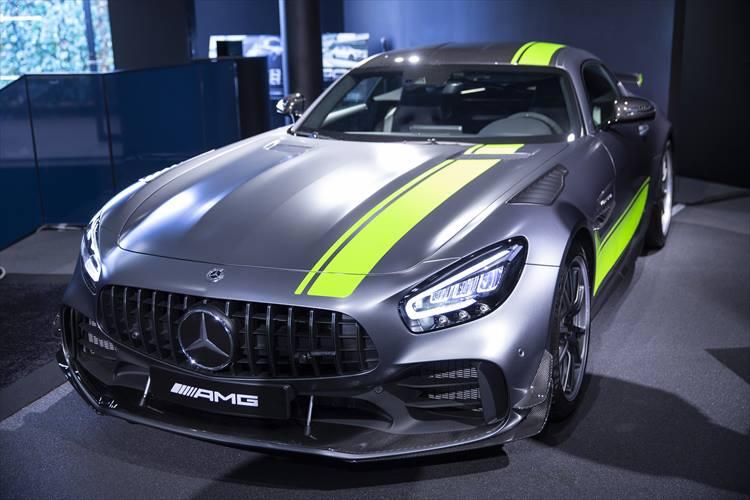 日本では20台だけ発売されるAMG GT R PRO