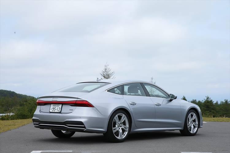 アウディのプレミアムスポーツ 4ドアクーペAudi A7 Sportbackのバック