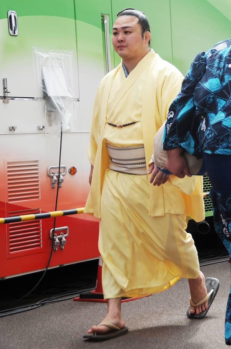 炎鵬(西前頭14枚目)