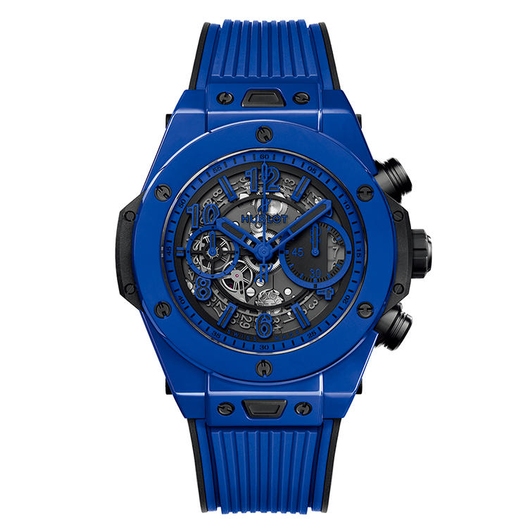 <b>HUBLOT（ウブロ）<br />ビッグ・バン ウニコ ブルーマジック</b><br />昨年の“レッドマジック”に続く新作。セラミックでこんなにも鮮やかな色を実現できるのは、高い技術力を持つ同社だからこそ。自社製自動巻きクロノグラフ搭載。径45mm。ブルーセラミックケース。世界限定500本。222万円（LVMH ウォッチ・ジュエリー ジャパン ウブロ）