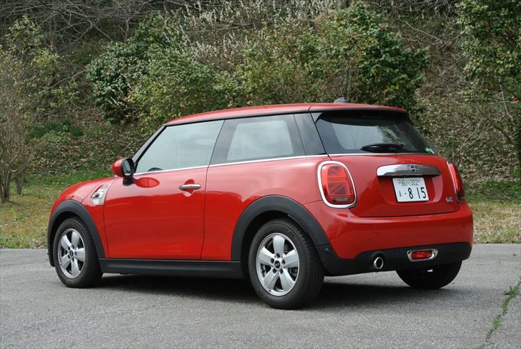 MINI ONE 3DOOR VICTORIAのバックスタイル