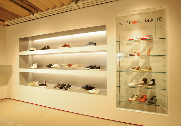 オニツカタイガー 世界初!「NIPPON MADE」専門店オープン