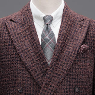 休日の街歩きはこんな柄on柄で男の色気を演出