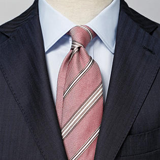 【1分で出来るスーツのお洒落】ピンク色のネクタイに相性のよいスーツとシャツは？