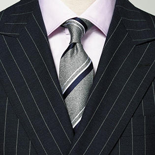 【1分で分かるスーツのお洒落】ピンク色のシャツを、ビジネスできちんと着こなすには？