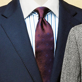 柄シャツと柄ネクタイを上手に組み合わせるコツは？【１分で分かるスーツのお洒落】