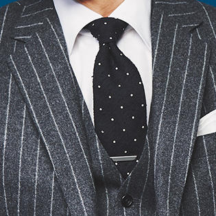 ビジネススーツに「モノトーン」ってありですか？【1分で出来るスーツのお洒落】