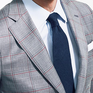 グレーのスーツで、いつもより主張を強めたいときは？【1分で出来るスーツのお洒落】