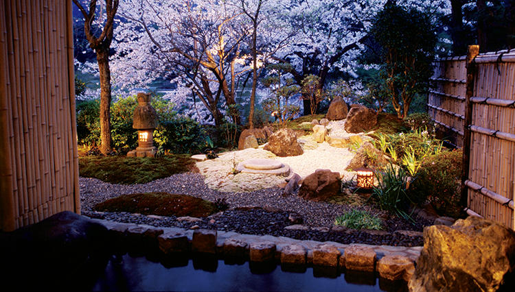 露天風呂から桜の花見が楽しめる／一度は泊まりたい一芸宿「ふきや」神奈川県・湯河原