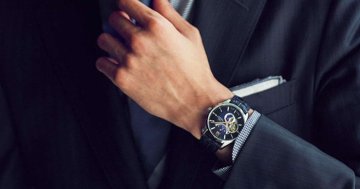 スーツの腕元に こだわり をアピールできるのは オリエントスターのこんなモデル Men S Ex Online