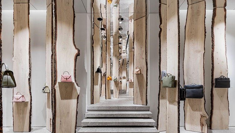 ヴァレクストラの国内11店舗目が日本橋三越本店本館１階にオープン