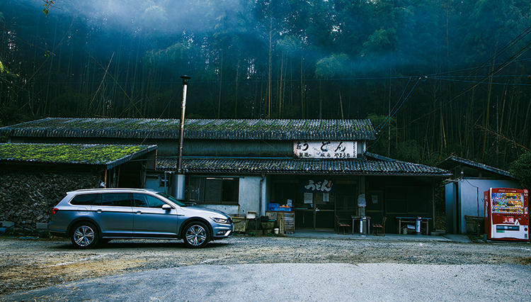 フォルクスワーゲンの4WDワゴンで目指すは丸亀！うどんツアー