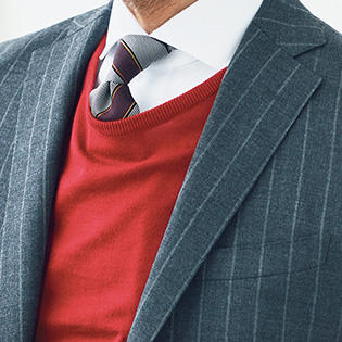 スーツにINするニットは、「こんな色と形」が◎【1分で出来るスーツのお洒落】