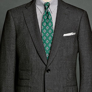 「賢そう」に見せるグレースーツの着こなしは？【1分で出来るスーツのお洒落】