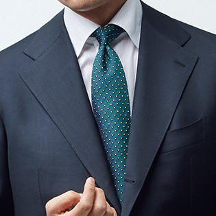 同じ紺でも「いいスーツ」に見える選びのコツは？【1分で出来るスーツのお洒落】