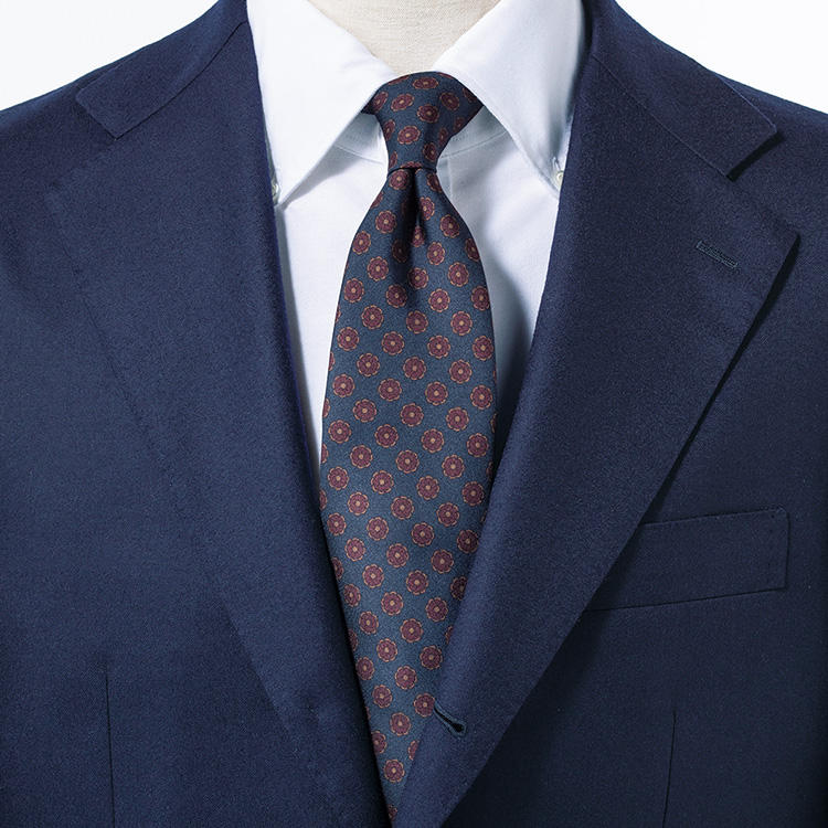 紺ブレをきちんと見せるシャツ＆ネクタイは？【1分で出来るスーツのお洒落】