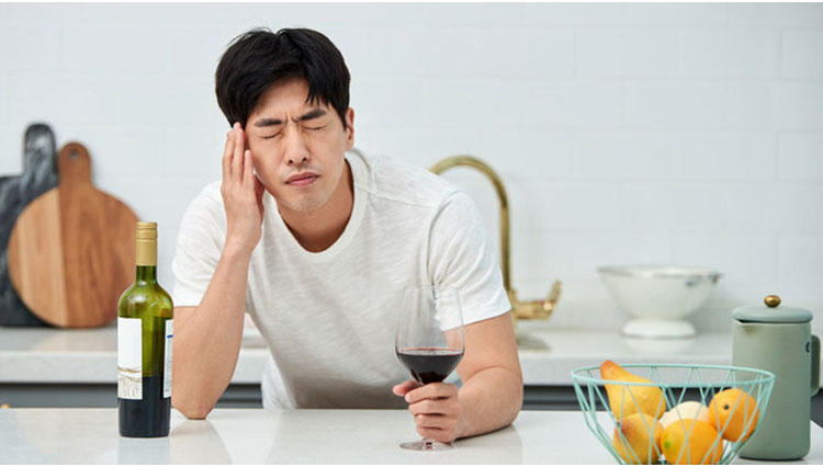 「肝臓のために1週間の断酒」は正しいか？【酒飲み必見】