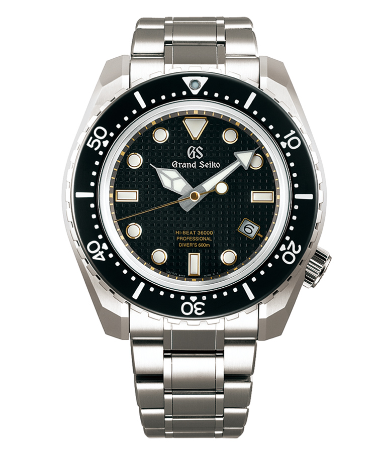 <p><b>GRANDO SEIKO</b>　グランドセイコー<br />
<b>スポーツコレクション SBGH255</b><br />
切り立ったベゼルやダイヤルのパターンがタフさを印象付ける。4時位置のリューズが個性的。ハイビートの自動巻きムーブ搭載ながら、チタンケースにより装着感も優れる。見やすい大型針は、ダイバーズならでは。600m飽和潜水防水。自動巻き。径46.9mm。ブライトチタンケース＆ブレスレット。100万円（グランドセイコー専用ダイヤル）</p>
