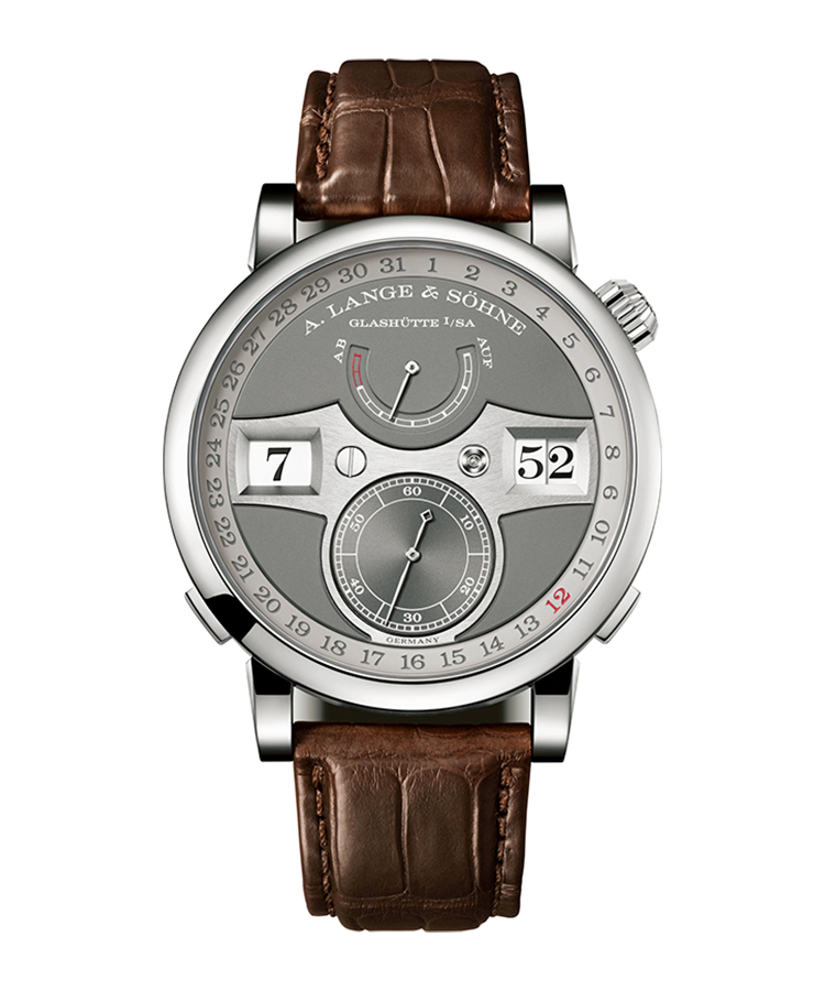 <p><b>A. LANGE &　SÖHNE</b> A. ランゲ＆ゾーネ<br />
<b>ツァイトヴェルク・デイト</b><br />
ランゲらしい荘厳な美しさを湛えた機械式デジタル時計の外周に、ディスク式のデイト表示を新設。メカニカルな味わいが増し、一層通好みの佇まいとなった。手巻き。径44.2mm。18KWGケース。アリゲーターストラップ。987万円（A.ランゲ&ゾーネ）</p>
