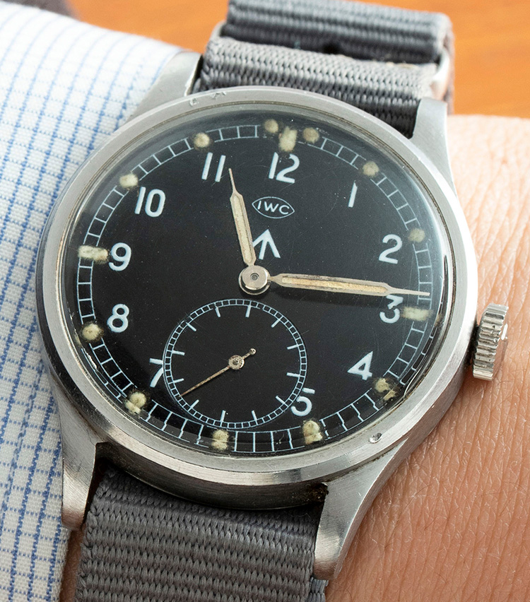 <p><strong>IWC　「マーク10」 1940年代</strong></p>
