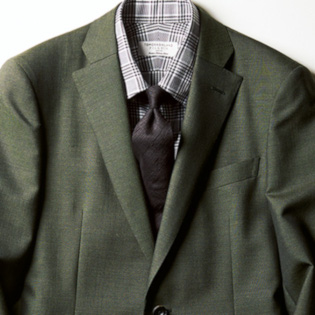 最旬グリーンスーツに相性の良い色は？【1分で出来るスーツのお洒落】