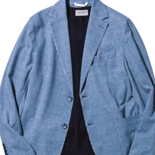 シンプルかつ上品に見える休日ジャケットの着こなしは？【1分で出来る胸元お洒落】