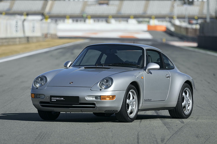 <p>1993年登場の4代目、タイプ993。911で最後の空冷モデルとなる。</p>
