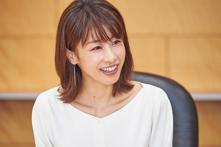 加藤 綾子さん