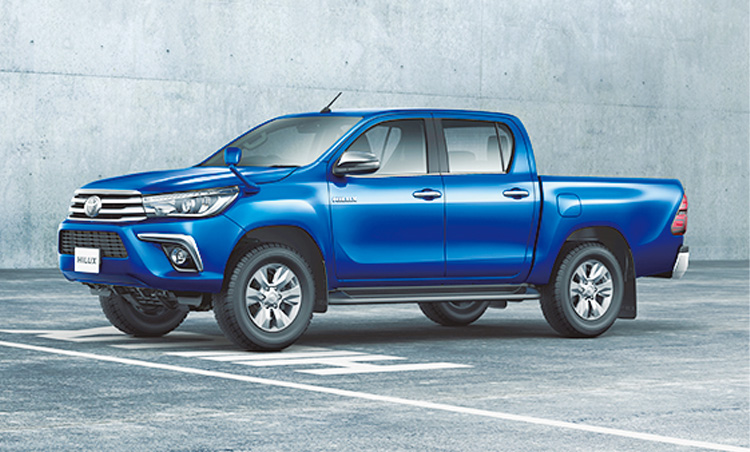 <p><b>都心で乗れないライフスタイル合致モデル<br />
<br />トヨタ ハイラックス<br />TOYOTA HILUX</b><br />
郊外でこそ光り輝くピックアップトラックのハイラックス。世界で愛されてきた人気車種だけに乗用車としての基本性能も高い。まさに夢が広がる1台だろう。338万2500円〜（トヨタお客様相談センタ−）</p>
