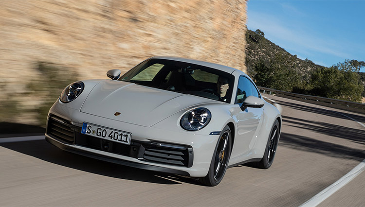 最新「ポルシェ911」を新車で買うには、月々いくら必要？