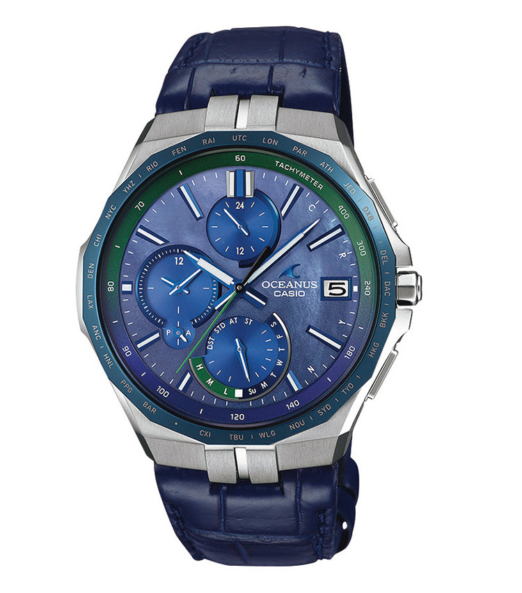 <p><strong>CASIO／カシオ<br />
【オシアナス マンタ Japan Indigo～藍～】</strong><br />
濃い藍色のストラップは、高品質とされる天然阿波藍による手染め。ダイヤルも同じく天然阿波藍で白蝶貝を染め上げ、ぼかし染めに似た豊かなニュアンスを得た。限定500本。クォーツ。径42.3㎜。チタンケース。クロコダイルストラップ。21万円（カシオ計算機お客様相談室）</p>
