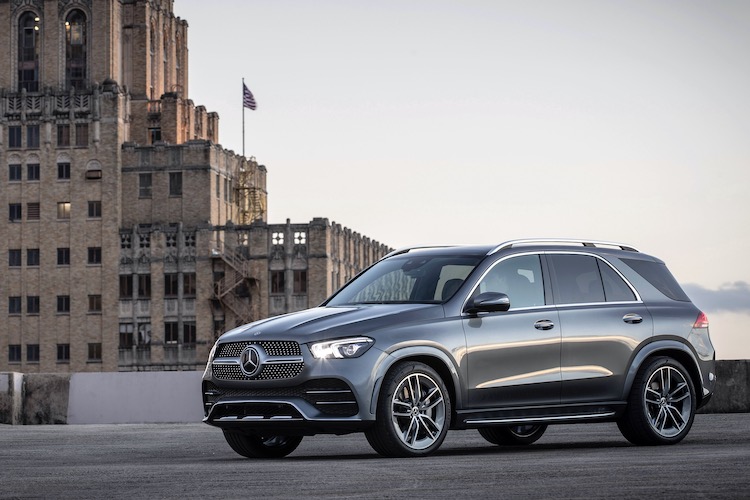 <p>Mクラスの後継となるSUV、GLE。現行モデルは2019年にモデルチェンジ、国内仕様は全グレードが3列7人乗りとなっている。価格は964万〜1183万円、AMGモデルは1347万円となる。クーペライクなスタイルのGLEクーペもラインナップ。</p>
