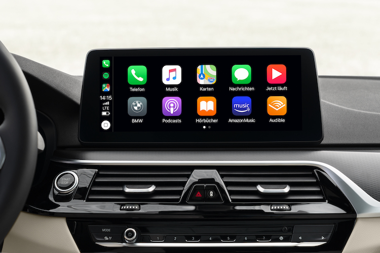 <p>世代に合わせインチアップしたインフォテインメントシステムは、Apple CarPlay に対応。Android Autoは海外では7月生産分から対応しているが、日本では未定となっている。</p>
