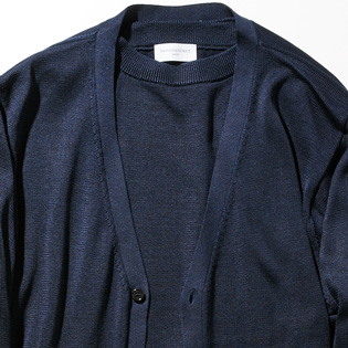テレワークの日にどんな服を着るとよいか？【1分で出来る胸元お洒落】