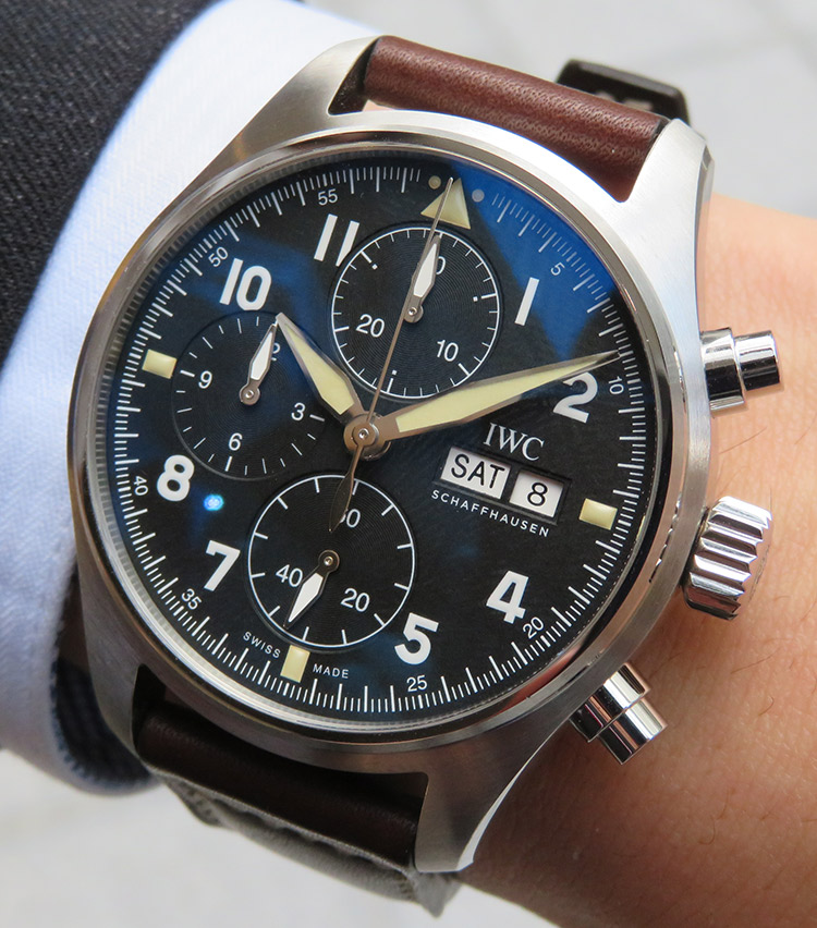 <p><strong>第1位：IWC<br />
パイロット・ウォッチ・クロノグラフ・スピットファイア</strong><br />
ケース径：41mm　ケース素材：ステンレススティール　ベルト素材：カーフ　ムーブメント：自動巻き　価格：77万円</p>
