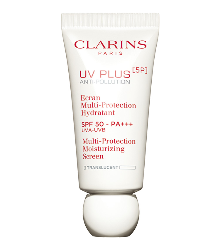 <p><b>CLARINS<br />
クラランスのUVプラス 5P モイスチャライジング マルチ デイ スクリーン トランスルーセント</b><br />
独自の“5Pテクノロジー”で紫外線はもちろん、ちり・ホコリなどの微粒子、ブルーライトなどからも肌を守る。白浮きしない“ウォータリージェルクリームテクスチャー”でつけ心地が軽い。SPF50、PA+++。30㎖ 6050円（クラランス）</p>
