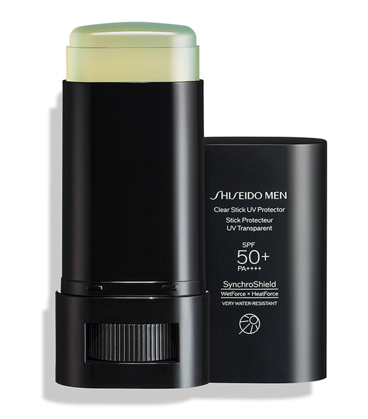 <p><b>SHISEIDO MEN<br />
シセイドウ メンのクリアスティック UVプロテクター</b><br />
スティックタイプで手を汚さず塗布でき、熱や汗、水によって防御膜が強くなるテクノロジーも搭載。汗や皮脂に強いウォータープルーフタイプ。SPF50+、PA++++。20g 3080円（資生堂お客さま窓口）</p>
